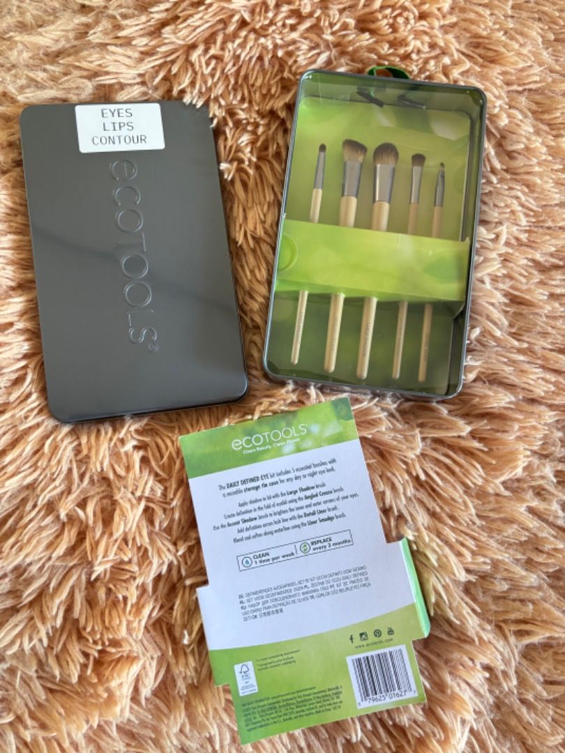 Ecotools Daily Defined Eye Kit Makeup Brushes with Storage Tin (Category: Makeup) located in Balanga. Submitted by chaiee.btn (Listing ID 1450415295, Image 1). Description: Brand new, never used. Storage tin has a small dent at the bottom, pls see pics ‣ decluttering sale, all must go! ‣ no issues, no stains ‣ all detailed pictures already posted ‣ NO: cancellations, returns, refunds ‣ Loc: Bataan ‣ MOD: J&T/meet-up at SM City Bataan ‣ MOP: Gcash