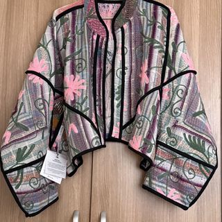 (Category: ) located in . Submitted by mellowwear (Listing ID 1450423737, Image 1). Description: .