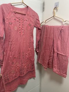 （分類：）位於 。 由 meeeee12 提交（商品編號 1450395987，圖片 1）。簡介： 。