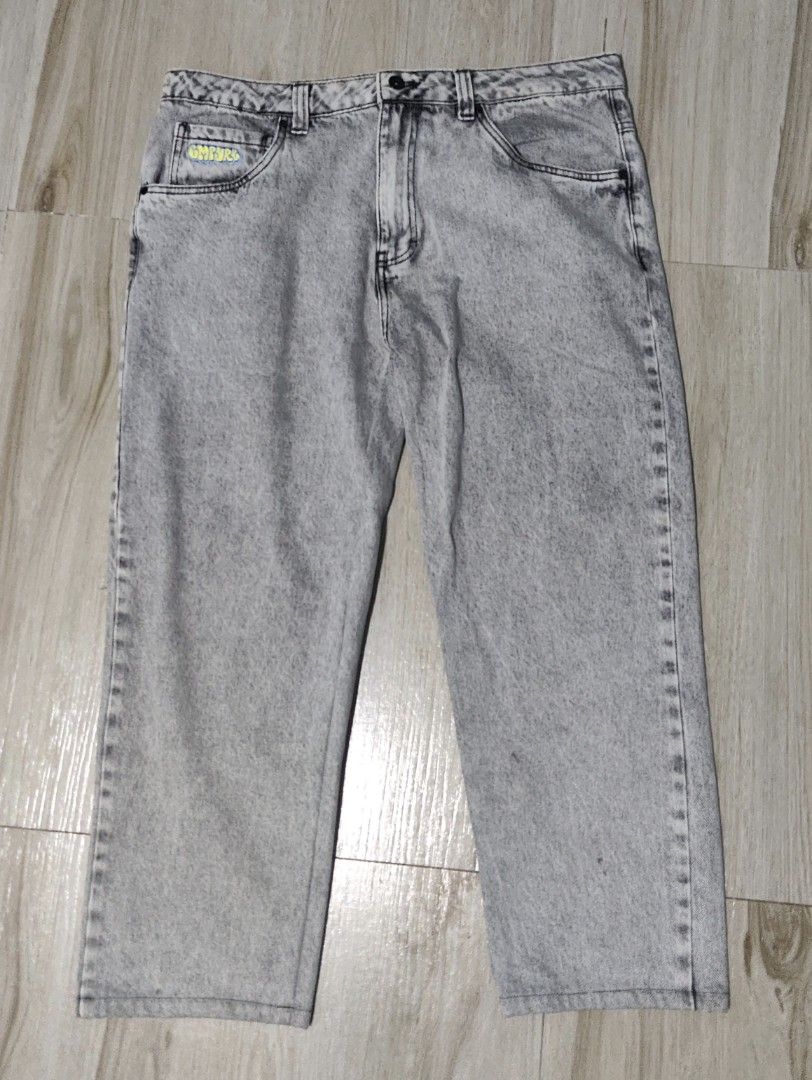 Empyre Skateboard Gray Jeans (Category: Jeans) located in Tagudin. Submitted by 77sleep (Listing ID 1450465795, Image 1). Description: - Empyre Acid Wash Denim Jeans - Size: 34 - Features embroidered Empyre logo on front pocket - Classic 5-pocket style - Button and zip closure - Material: 100% Cotton (Tailored, 8.5 inch leghole, 34 waistline).