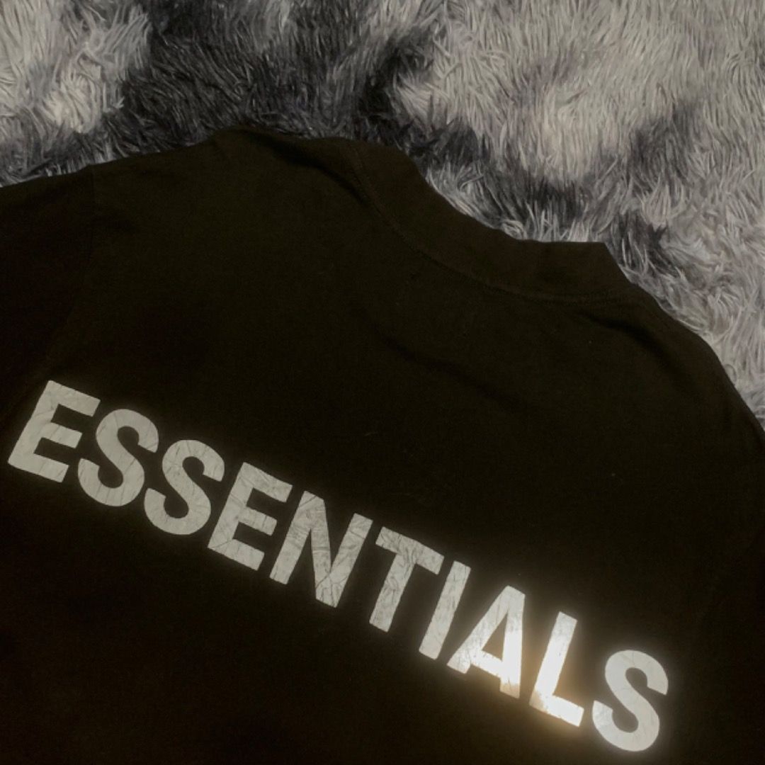 ESSENTIALS (Category: Tshirts & Polo Shirts ) located in Cagayan de Oro. Submitted by vyncentvault_co (Listing ID 1450448800, Image 3). Description: DETAILS - WIDTH: 21.5 LENGTH: 28 CONDITION: VERY GOOD COLOR RATE: 9/10 COLOR: BLACK FLAWS: VERY SLIGHT FADE ON NECK AND RIBBING & HAIRLINES ON BACKHIT REFLECTIVE .