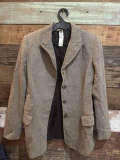 (Category: ) located in . Submitted by sophias.closet25 (Listing ID 1450323262, Image 1). Description: .