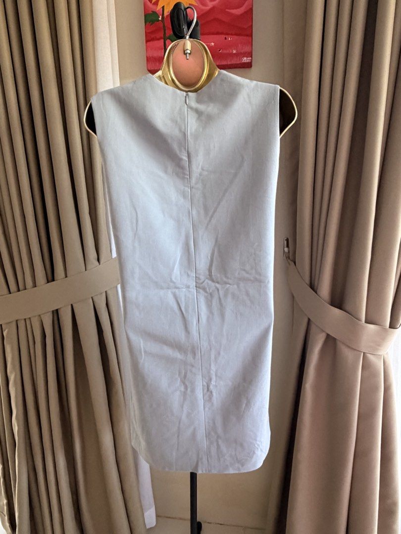 Garbociaga Light Blue tunic mini dress (Category: Dresses) located in Cavite. Submitted by ohalexa (Listing ID 1450433891, Image 2). Description: -straight cut tunic dress -double lining -with 2 pockets -invisible back zipper ➡️this item is preloved, please manage your expectations. ➡️please look at the photos, flaws are posted if there are any. ➡️color may vary due to lighting and photo quality. ➡️mannequin’s size: s/m 34-26 Rfs: to support dog 