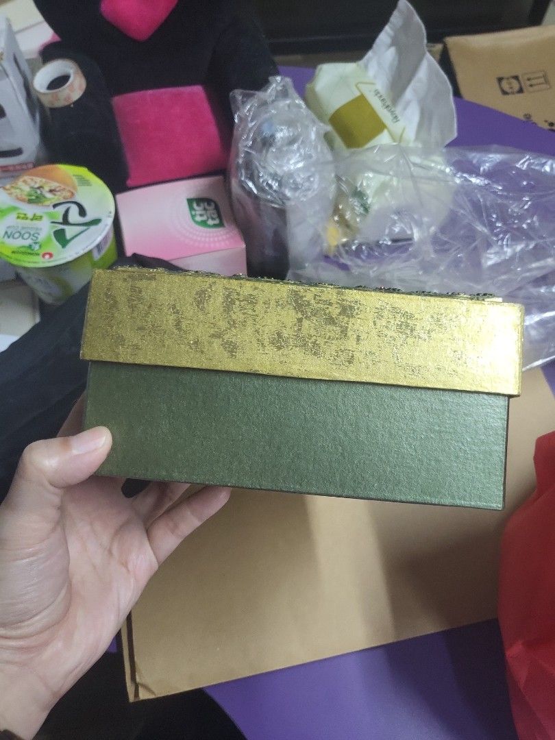 Giftbox Rectangular (Category: Stationery & School Supplies) located in Caloocan City. Submitted by lynette1977 (Listing ID 1450397008, Image 3). Description: made if thick cardboard. I have 3 pcs available.