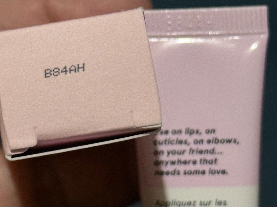 Glossier Rose Balm Dotcom Universal Salve (Category: Makeup) located in Quezon City. Submitted by ayahko (Listing ID 1450347009, Image 3). Description: Tested only.