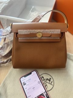 （分類：）位於 。 由 daisy26591 提交（商品編號 1450366873，圖片 1）。簡介： 。