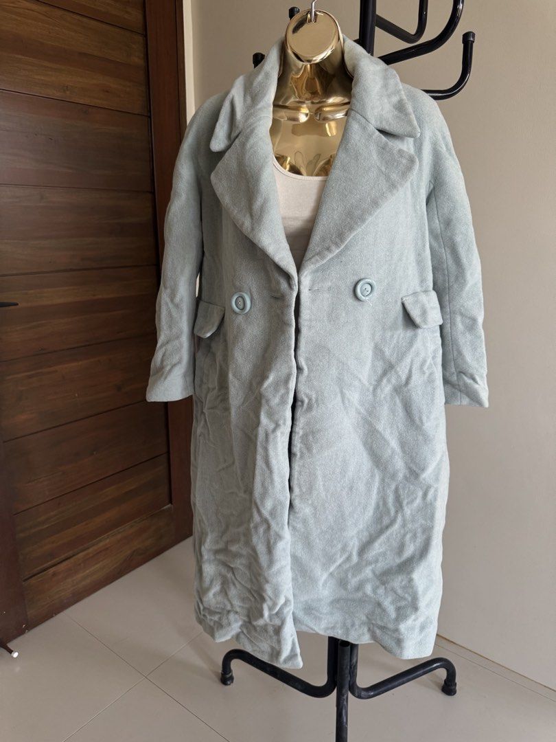 Hopeshow Light blue soft wool long sleeves coat (Category: Coats, Jackets and Outerwear) located in Cavite. Submitted by ohalexa (Listing ID 1450438526, Image 1). Description: -soft wool -browse photos for flaws ➡️this item is preloved, please manage your expectations. ➡️please look at the photos, flaws are posted if there are any. ➡️color may vary due to lighting and photo quality. ➡️mannequin’s size: s/m 34-26 Rfs: to support dog needs 🐕 ➡️Mod