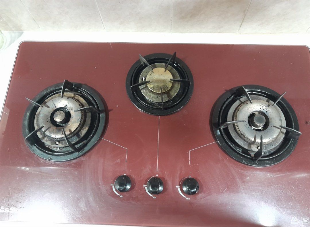 HêsStar HGL-3DB 3-Burner Gas Stove (Category: Other Home Furniture) located in Puchong. Submitted by tieyrah9652 (Listing ID 1450397871, Image 1). Description: - HêsStar 3-burner gas stove - Model: HGL-3DB - Stylish maroon tempered glass top - All 3 burners working and light up blue - Knobs are intact and functional - Perfect for everyday cooking - Selling because of kitchen upgrade.
