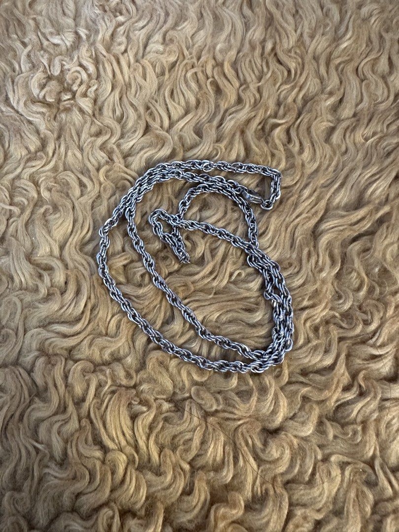 Imono Silver Tone Rope Chain Necklace (Category: Jewelry) located in Pasay City. Submitted by behua (Listing ID 1450404035, Image 1). Description: - Classic silver-tone rope chain necklace - Sturdy and timeless design - Secure lobster claw clasp - Versatile: great for layering or wearing alone - Pen included in photo for size reference.