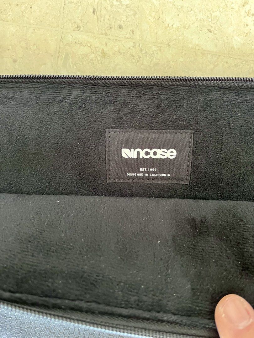 Incase Laptop Sleeve 13 inch512890765889382402