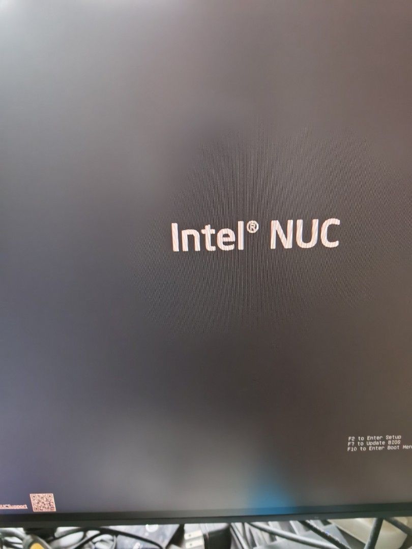 Intel NUC 10 i7 tall512718617519083524