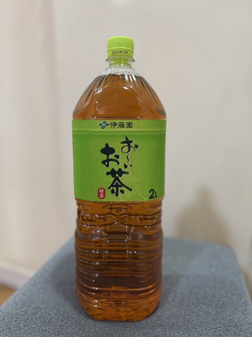 Ito En Unsweetened Green Tea 2L (Category: Health Food, Drinks & Tonics) located in Manila. Submitted by chaaquino (Listing ID 1450417549, Image 1). Description: Ito En Unsweetened Green Tea, 2L bottle. Authentic Japanese green tea. No sugar added, 0 calories. Refreshing and healthy. 10/2026 expiry. Please take note 📝 - Strictly Metro Manila buyers only! - Location: Batasan Hills, Quezon City - Payment: GCash or BDO only (payment first) - MOD: L