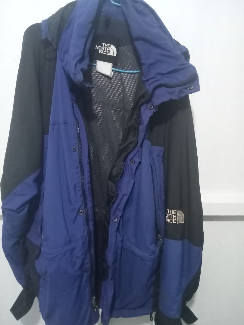 Jacket (Category: Coats, Jackets and Outerwear) located in Caloocan City. Submitted by ukayukay777 (Listing ID 1450385456, Image 3). Description: 🏔️⛄The North Face 90's Vintage🏔️⛄ 📏Large- XL 🏷️2,500 🚚 Lalamove or J&T.