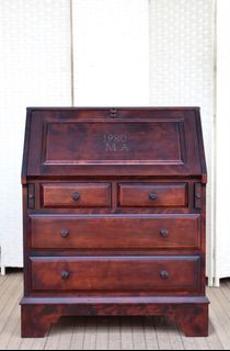 (Category: ) located in . Submitted by FurnitureGallery (Listing ID 1450524659, Image 1). Description: .
