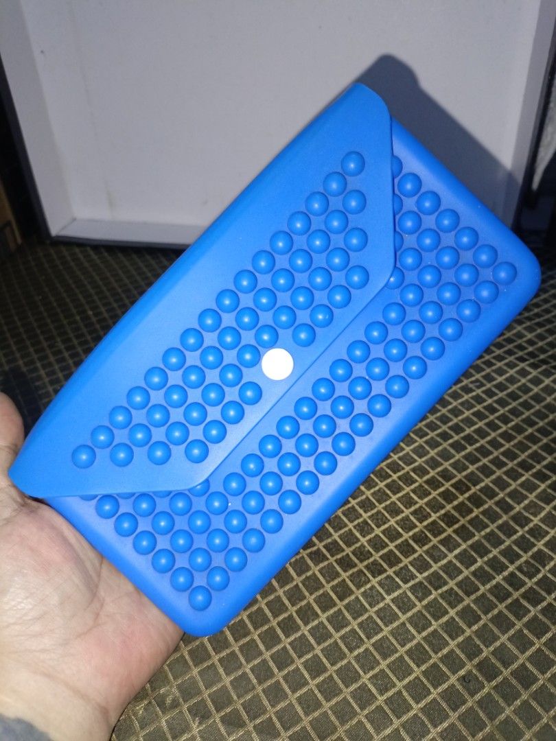 Jelly Double Compartment Cellphone Case (Category: Cases & Sleeves) located in San Pedro. Submitted by elevens_online_thrift_shop (Listing ID 1450439715, Image 1). Description: like new condition made of jelly material 2 compartment.