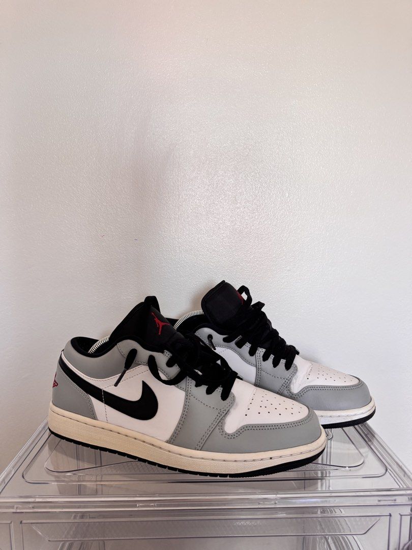 Jordan 1 Low Light Smoke Grey (Category: Sneakers) located in Manila. Submitted by princegaloyo (Listing ID 1450349585, Image 2). Description: For Sale: Air Jordan 1 Low “Light Smoke Grey” – US Men’s 9.5 Condition: 8.5/10 * Barely used * yellowing on the outsole due to age/storage * Minor creasing on the toe box (normal signs of wear) * No box included (I don’t keep some of my shoe boxes since I never expected to sell them) Authenticity: 100% ori