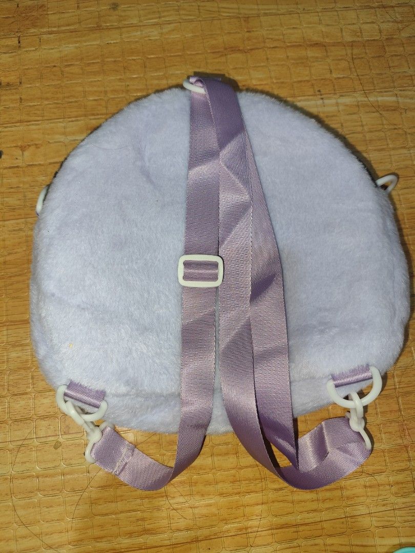 kuromi For Daycare&Kinder (Category: Diaper Bags & Wetbags) located in Manila. Submitted by mamemiii (Listing ID 1450339425, Image 2). Description: 2 in 1 po siya pwede po ma bagpack or ma sling ng kids :).
