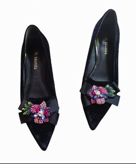 (Category: ) located in . Submitted by modishthriftstore (Listing ID 1450326759, Image 1). Description: .