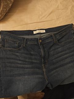 (Category: ) located in . Submitted by ohbeeee (Listing ID 1450335582, Image 1). Description: .