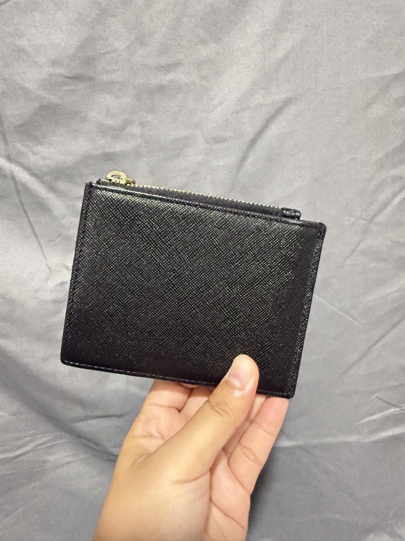 Louis Quatorze small wallet (Category: Wallets & Card holders) located in Dagupan City. Submitted by handpickedcollection_ (Listing ID 1450411831, Image 2). Description: LQ small wallet ☑️No issue. Brand new condition. ☑️Authentic ☑️Preloved from korea box.