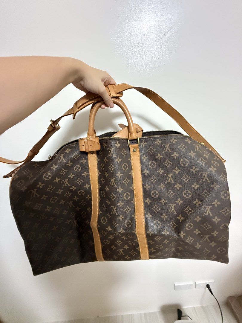Louis Vuitton Monogram Keepall 60 Duffle Bag (Category: Luxury Bags & Wallets) located in Manila. Submitted by emiko898 (Listing ID 1450426839, Image 1). Description: Preloved lv keepall 60 duffle bag Very spacious Can be used as check in baggage With original dust bag, original strap, original luggage tag Rfs: declutter Loc: sjdm bulacan.