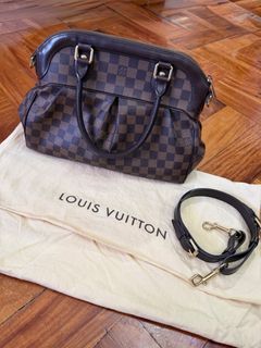 (Category: ) located in . Submitted by bianxcloset (Listing ID 1450360453, Image 1). Description: .