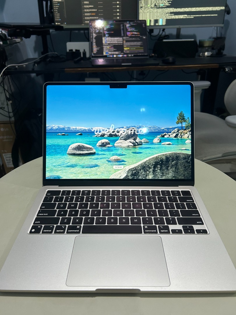 macbook-air-m2-13-inch-16-256-starlight-computers-tech-laptops