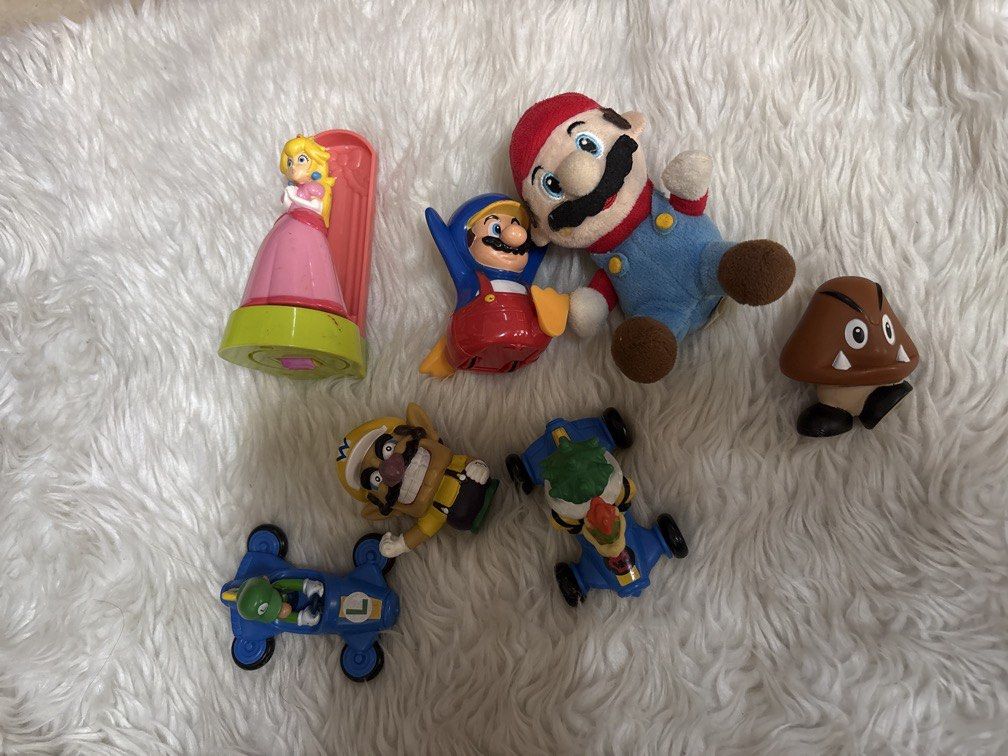 Mario toys collectible set (Category: Character Goods) located in Manila. Submitted by vintageaccessories (Listing ID 1450380651, Image 3). Description: .