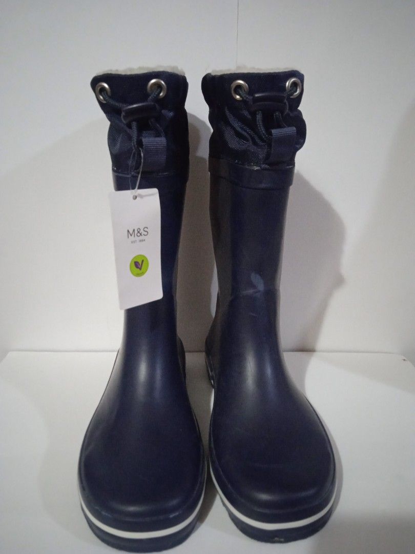 Marks and Spencer rain boots for kids... (Category: Boots) located in Baguio. Submitted by jenne811 (Listing ID 1450462490, Image 1). Description: M&S rain boots for kids....9" ...brand new...from personal box.