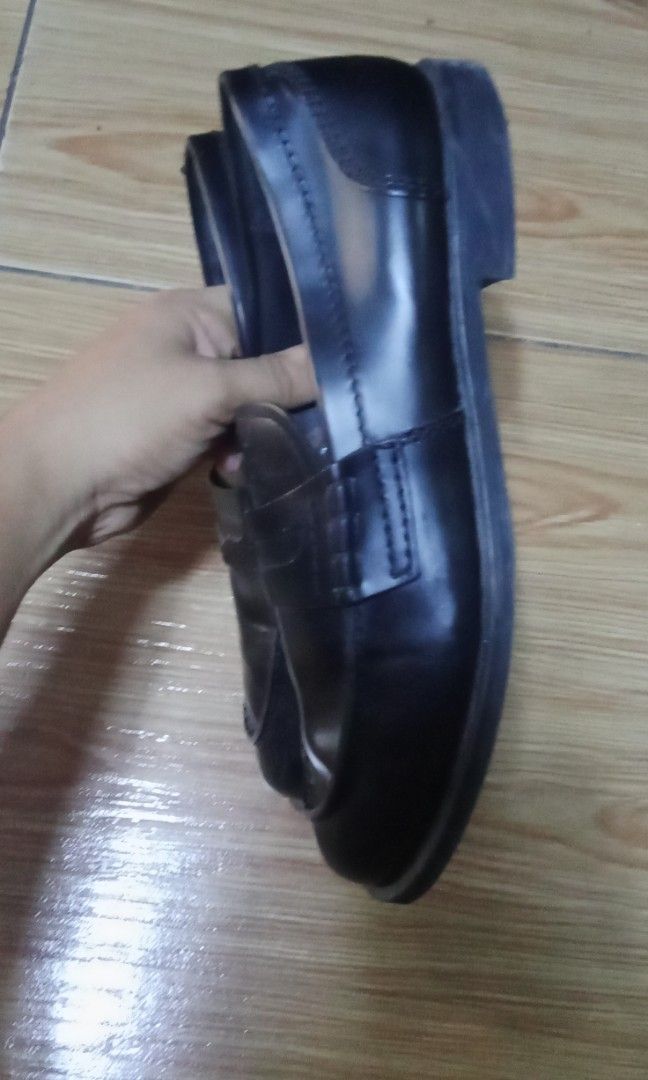 Muimui (Category: Sneakers & Footwear) located in Koronadal. Submitted by glads08089 (Listing ID 1450497448, Image 3). Description: muimui loafers size 38 women's very good condition.
