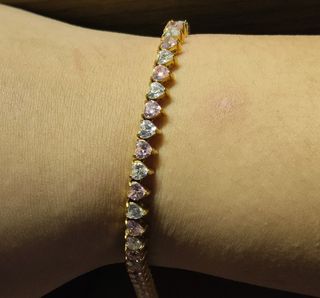 (Category: ) located in . Submitted by closetsale_8 (Listing ID 1450477304, Image 1). Description: .