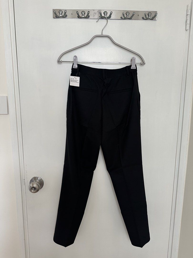 new Uniqlo trousers （分類：牛仔褲、Leggings）位於 Hong Kong。 由 itsallabout 提交（商品編號 1450369353，圖片 3）。簡介： 。