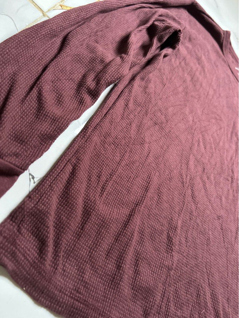Old navy Long Sleeves (Category: Coats, Jackets and Outerwear) located in San Carlos. Submitted by declutterph2420 (Listing ID 1450457421, Image 3). Description: 22x17.