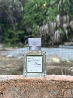 (Category: ) located in . Submitted by aiscentperfume (Listing ID 1450401214, Image 1). Description: .