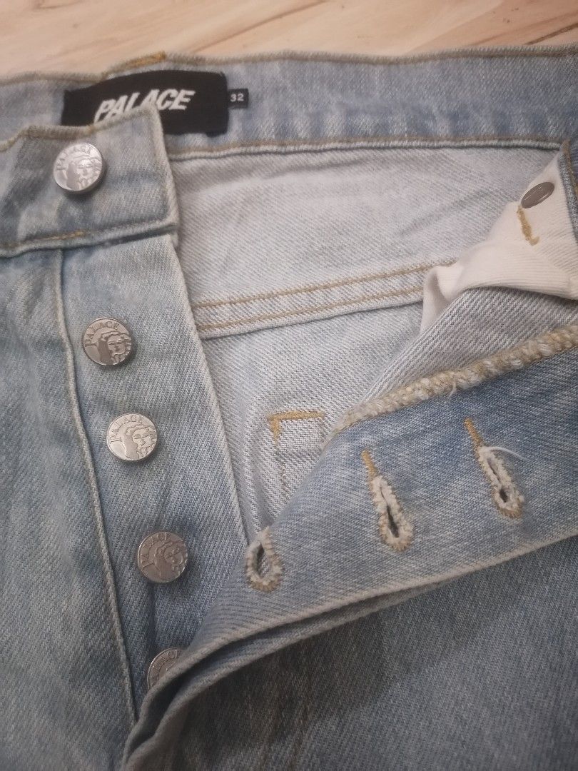 Palace Light Wash Denim Jeans Size 32 (Category: Jeans) located in Cebu City. Submitted by roadthrift (Listing ID 1450409055, Image 3). Description: - Brand: Palace - Type: Light Wash Denim Jeans - Closure: Button Fly - Detail: Iconic Palace triangle logo tag inside - Size: 32 - Style: Great for casual wear - W32-34 x L44.