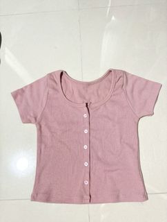 (Category: ) located in . Submitted by fashion_loots (Listing ID 1450345852, Image 1). Description: .