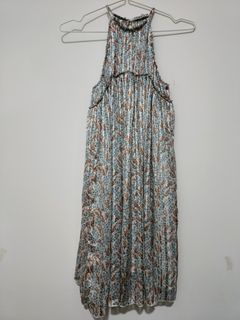 (Category: ) located in . Submitted by jennn.mwardrobe_thrift (Listing ID 1450454498, Image 1). Description: .