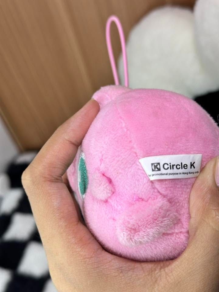 Pokemon: Jigglypuff Bag Charm Strap Keychain (Category: Character Goods) located in Quezon City. Submitted by genie.fluff (Listing ID 1450486297, Image 3). Description: .