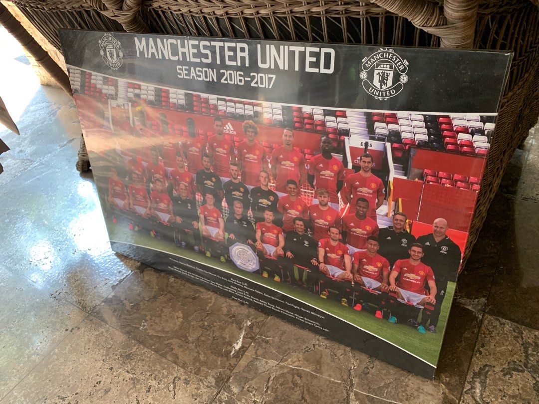 Poster Team potrait Manchester United Season 2016-2017 (Kategori: Mainan & Permainan Papan - Lainnya) berada di Jakarta Selatan. Dikirim oleh nrl230494 (ID iklan 1450323418, Gambar 3). Deskripsi: Poster Team potrait Manchester United Season 2016-201 Sudah d laminating dengan plastik.
