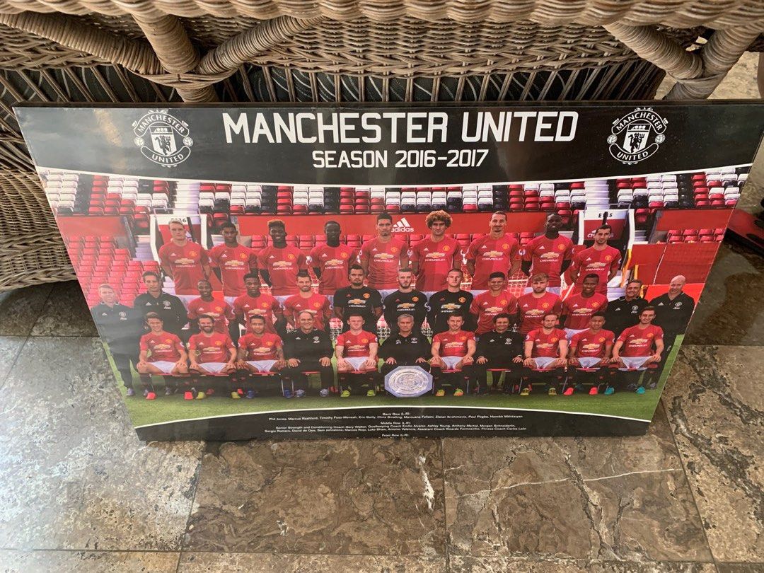Poster Team potrait Manchester United Season 2016-2017 (Kategori: Mainan & Permainan Papan - Lainnya) berada di Jakarta Selatan. Dikirim oleh nrl230494 (ID iklan 1450323418, Gambar 1). Deskripsi: Poster Team potrait Manchester United Season 2016-201 Sudah d laminating dengan plastik.