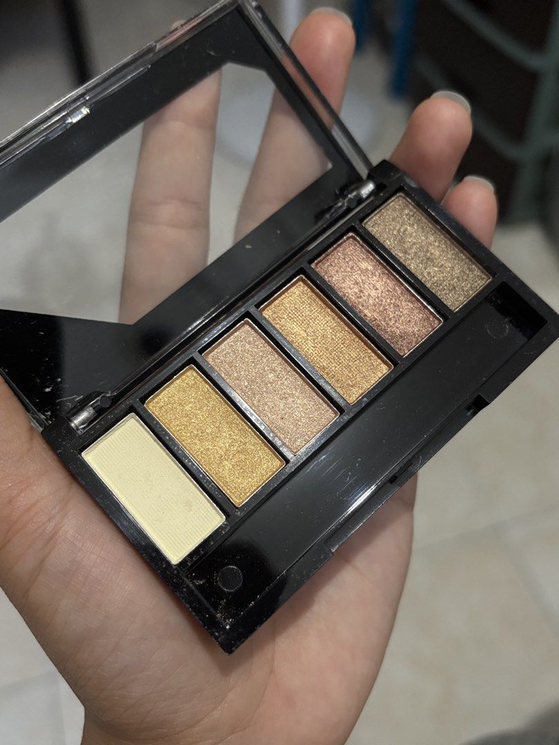 Preloved Eyeshadow Palette (Category: Makeup) located in Pasig City. Submitted by adikinsdeclutter (Listing ID 1450380762, Image 2). Description: .