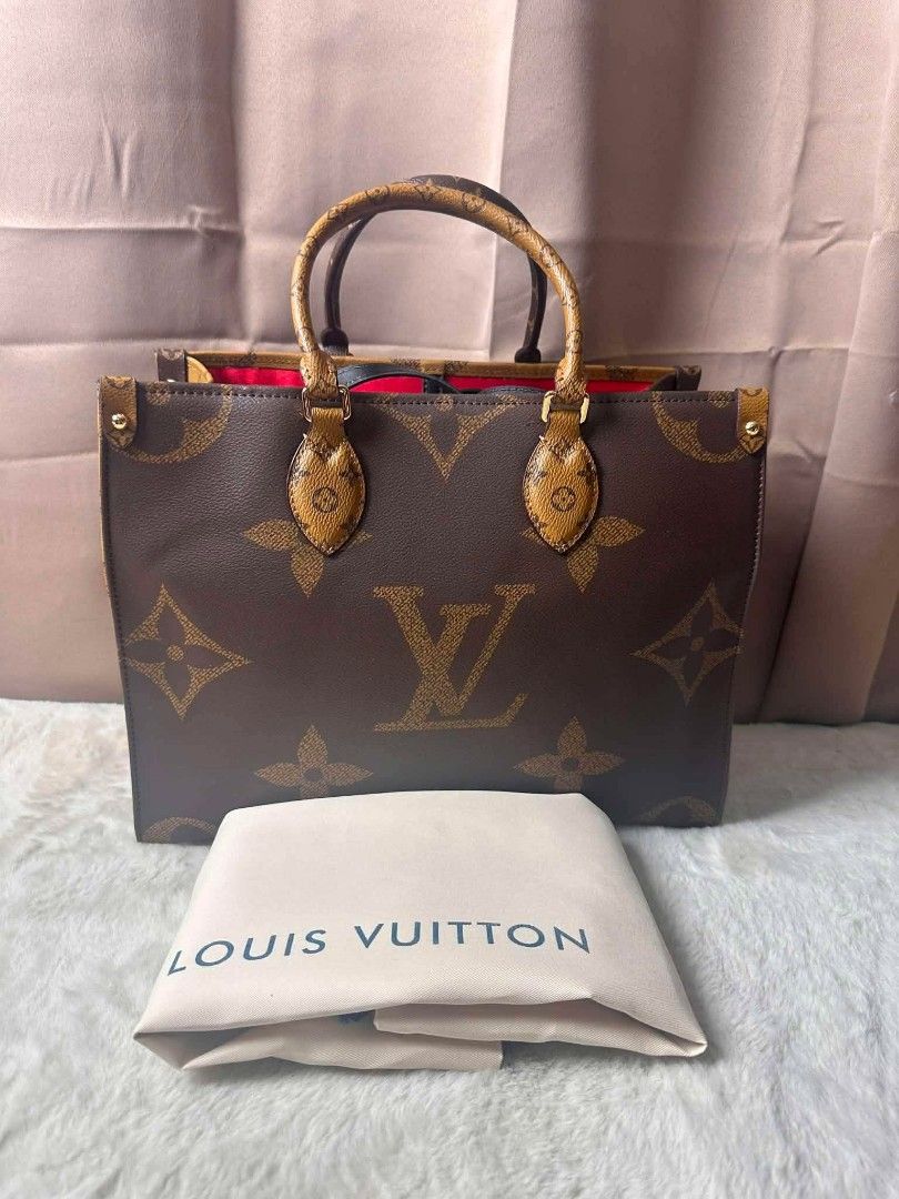 Preloved OTG (Category: Luxury Bags & Wallets) located in Butuan. Submitted by leah_31.1994 (Listing ID 1450484611, Image 1). Description: like new condition.