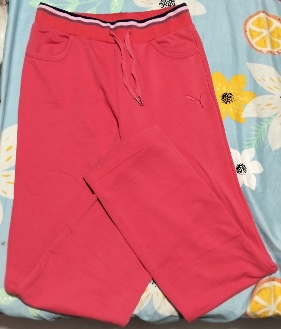 Puma Medium Sized Jogger Free Shipping (Category: Other Bottoms) located in Bustos. Submitted by rosetp28 (Listing ID 1450339767, Image 3). Description: Puma Medium Sized Size 27-30 Length 38.5 inches 150 pesos Gcash payment Free shipping Thanks po..