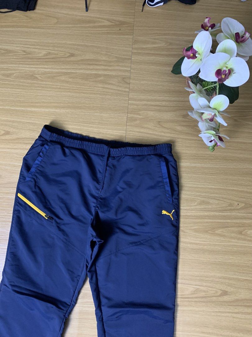 Puma trackpant (Category: Joggers) located in Kota Bharu. Submitted by zmenjual (Listing ID 1450521460, Image 2). Description: Hai akak abang, mahu segak bergaya? -Measurement P 29 ke atas Ada tali LABUH:41 -Sebarang pertanyaan bole tanya P/s owner sangat friendly! .