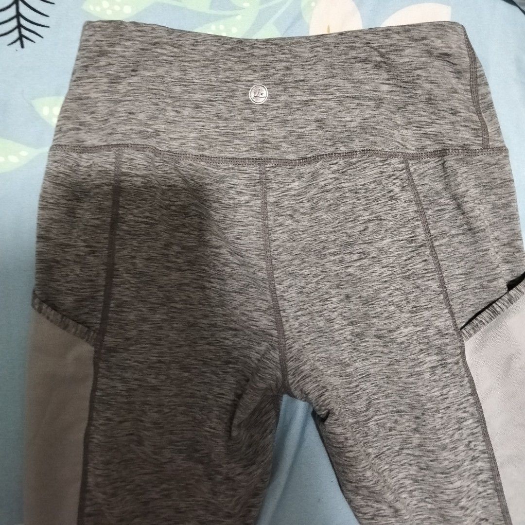Queenieke Athletic Small Free Shipping (Category: Activewear) located in Bustos. Submitted by rosetp28 (Listing ID 1450341080, Image 2). Description: Queenieke Athletic Small Size 26-28 highwaist 150 pesos Gcash payment Free shipping fee Thanks po..