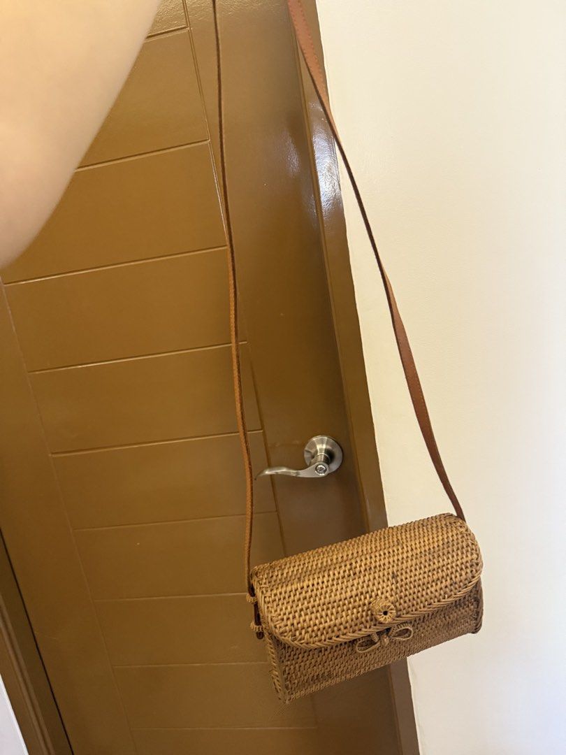 Rattan Bag (Category: Beach Bags) located in Quezon City. Submitted by declutterwithiya (Listing ID 1450382605, Image 3). Description: Bought from Bali.