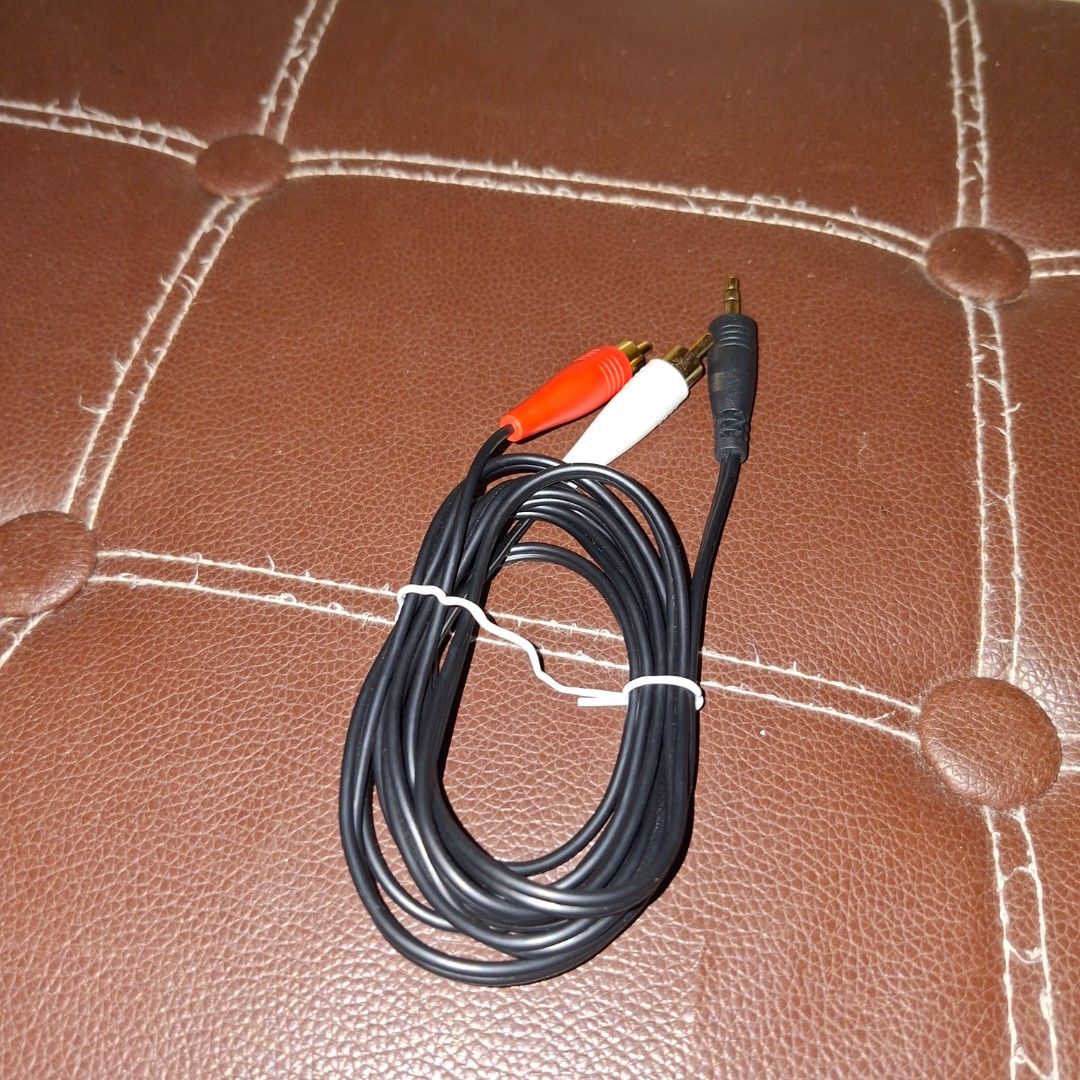 Rca auxiliary aux audio cable (Category: Other Kitchen Appliances) located in Pasig City. Submitted by fasttech01 (Listing ID 1450375427, Image 3). Description: .