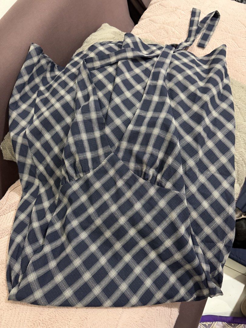 Retro Plaid V-neck backless long dress (Category: Dresses) located in Manila. Submitted by vanesssamartin (Listing ID 1450515551, Image 3). Description: .