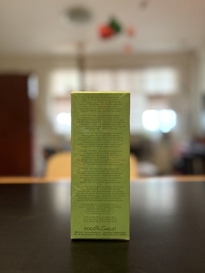 Roger & Gallet Eau de Thé Vert Fragrant Water 200ml (Category: Fragrance & Deodorants) located in Quezon City. Submitted by se2ndlookph (Listing ID 1450342752, Image 3). Description: Roger & Gallet Eau de Thé Vert (Green Tea) – 200ml (FACTORY SEALED) * Condition: 100% Brand New / Factory Sealed * Size: 200 ml / 6.7 Fl. Oz. * Concentration: Eau Parfumante / Natural Spray * Origin: Made in France * Scent Profile: Crisp, premium green tea with refre