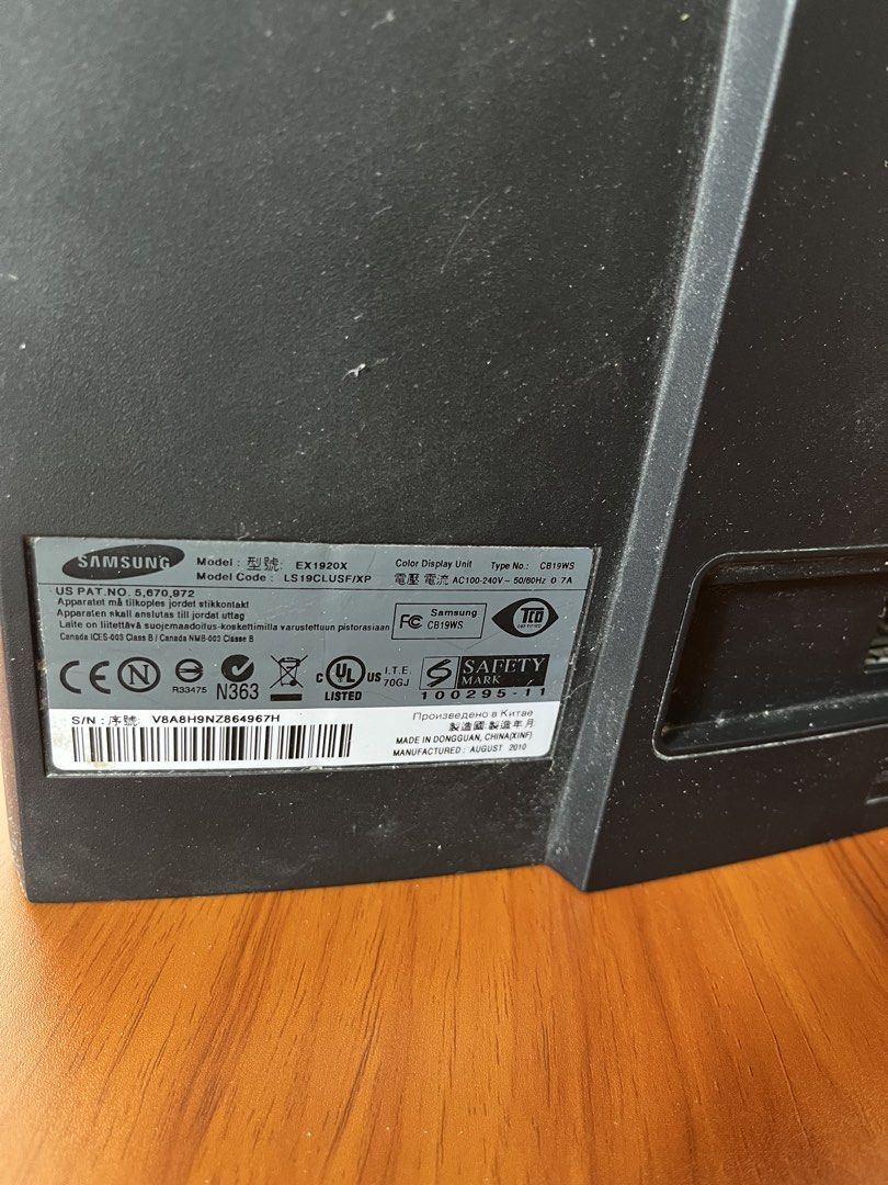 Samsung SyncMaster EX1920 Monitor (Category: Monitor Screens) located in Manila. Submitted by paolupiz (Listing ID 1450373386, Image 3). Description: - Samsung SyncMaster EX1920 monitor - 19-inch screen size - VGA and DVI input ports - No Power cable - Minor scratches on screen (selling as is) - No stand.